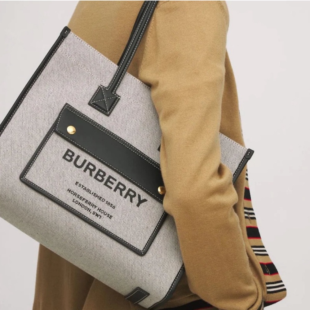 BURBERRY Medium Horseferry Canvas Tote Bag